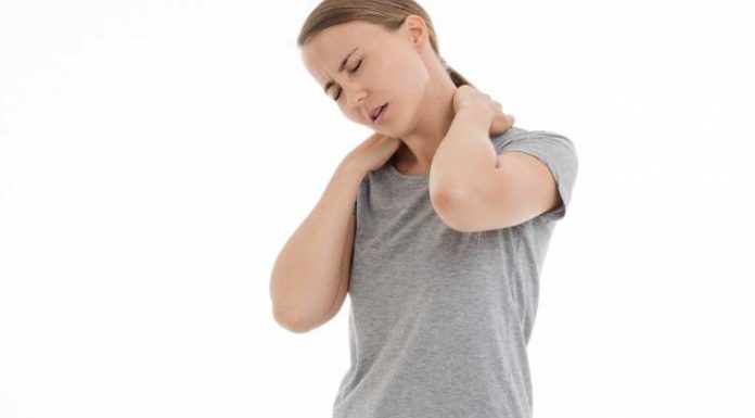 Боль в шее - компрессы и отвары, физупражнения в помощь